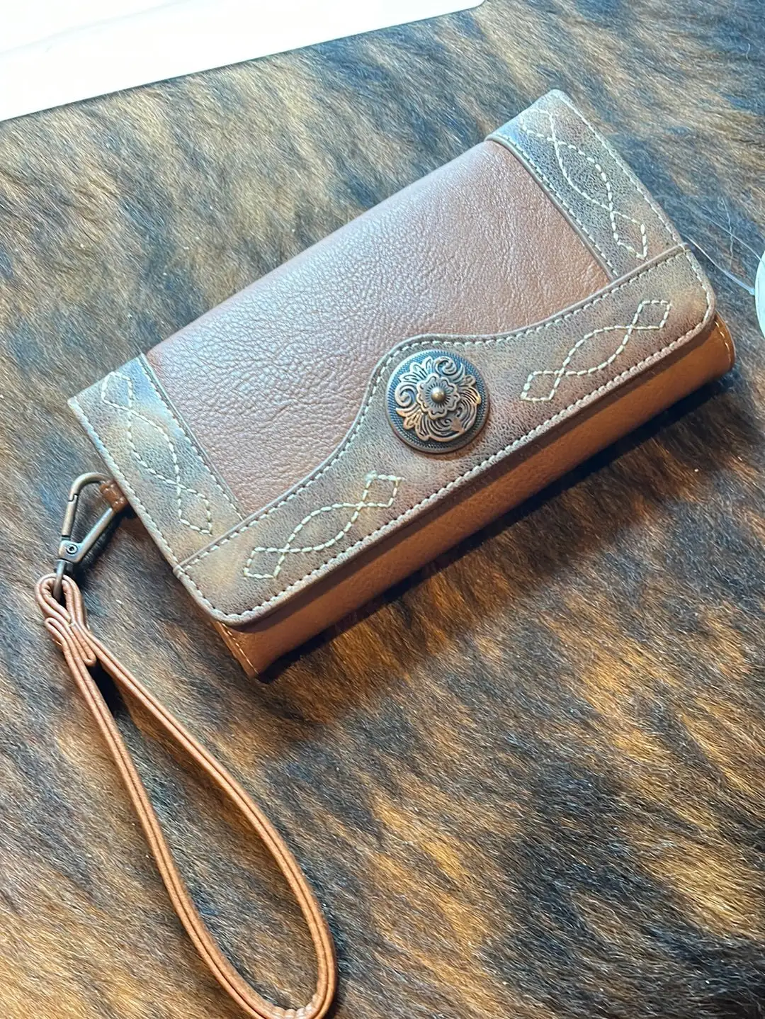 M&F Western N7511908 Blazin Roxx Ivy Clutch