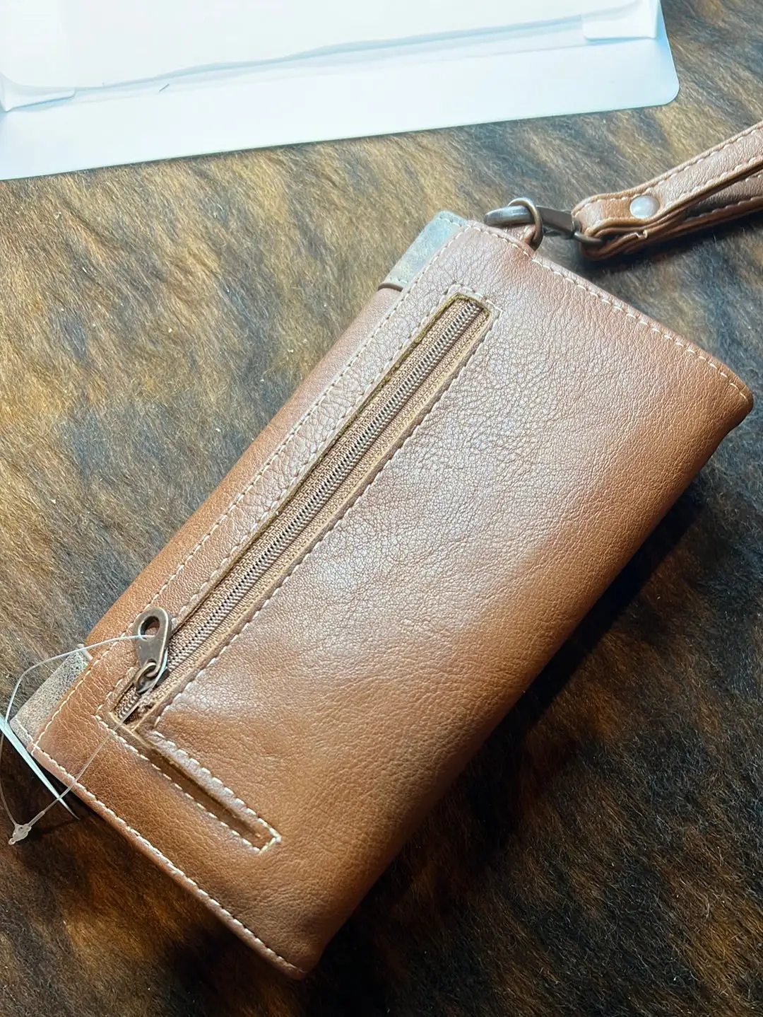 M&F Western N7511908 Blazin Roxx Ivy Clutch - Image 2